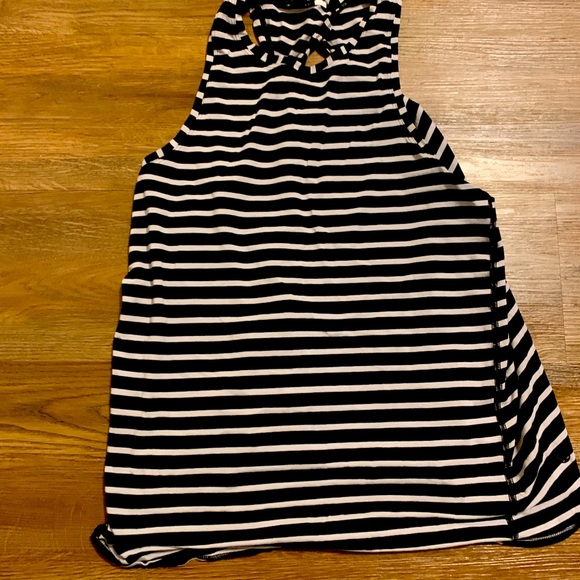 Lululemon All Tied Up Tank - Picture 1 of 5